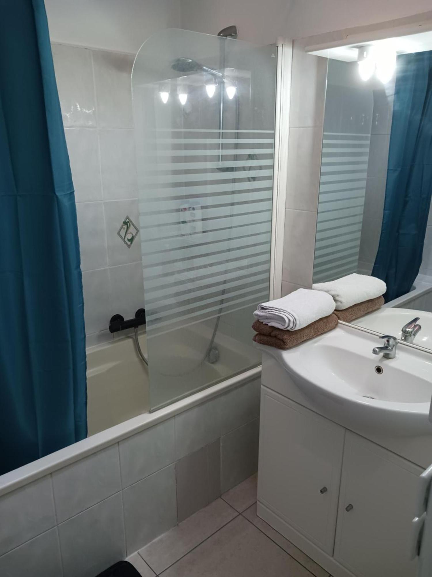 شقة Chambre Privee Climatisee Chez Particulier, Wifi بيربينيو المظهر الخارجي الصورة